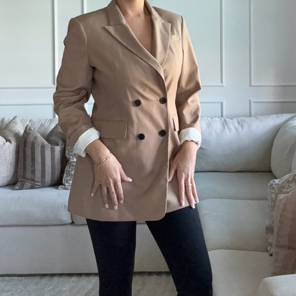 H&M Classic Brown Double-Breasted Blazer - Picture 3 of 7